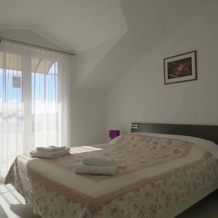 Apartment Apartmani Danek *