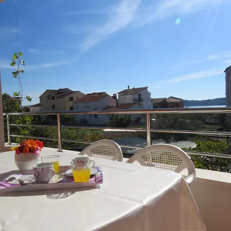 Apartment Apartmani Danek